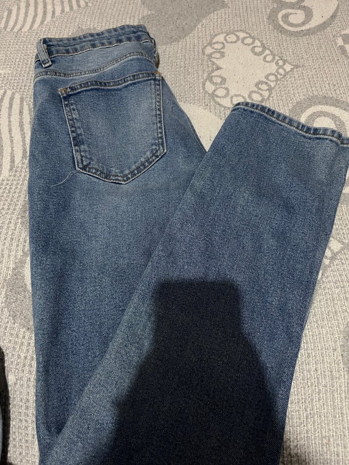 Gri Düğmeli Rahat Kesim Kot Pantolon - Görsel 3