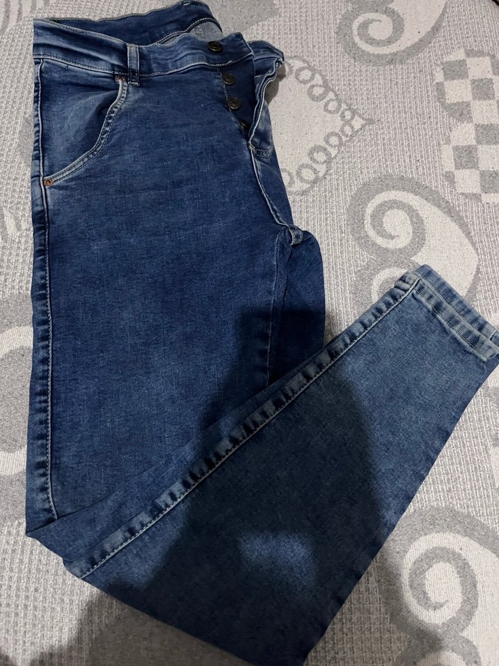 Gri Düğmeli Rahat Kesim Kot Pantolon - Görsel 5