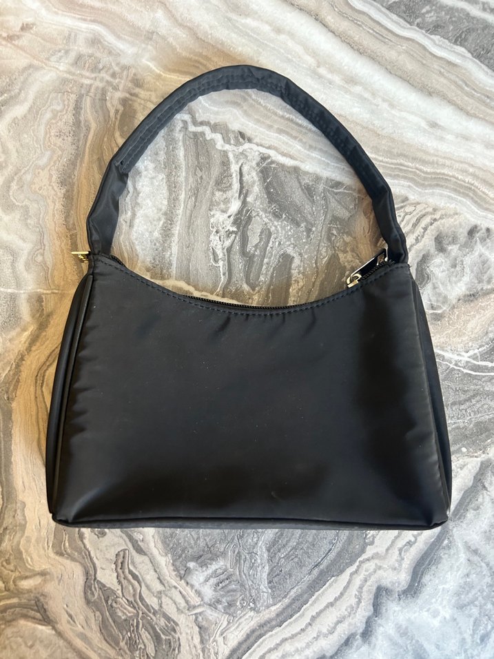 Bershka Siyah Minimalist Fermuarlı Kadın Çanta - Görsel 3