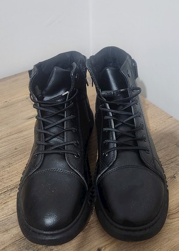 Siyah Bağcıklı Erkek Günlük Bot - Görsel 3