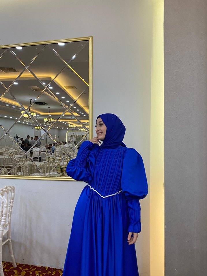 Uzun Mavi Drapeli Tesettür Abiye - Görsel 3