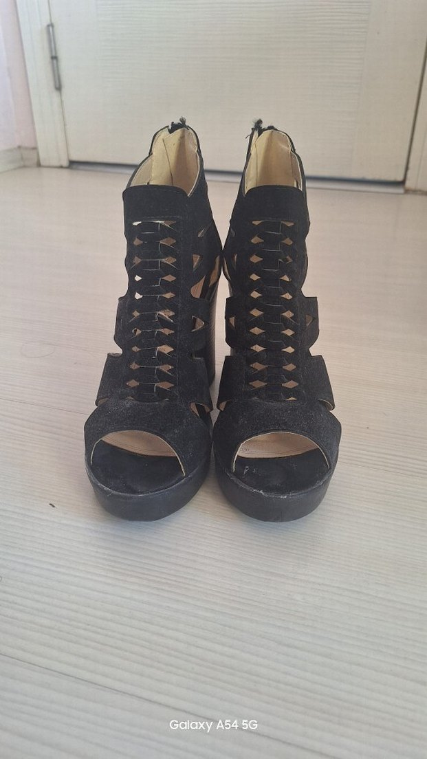 Tokalı Siyah Platform Topuklu Kadın Ayakkabı - Görsel 3