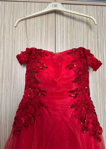 Kırmızı İşlemeli Uzun Abiye Elbise - Görsel 2