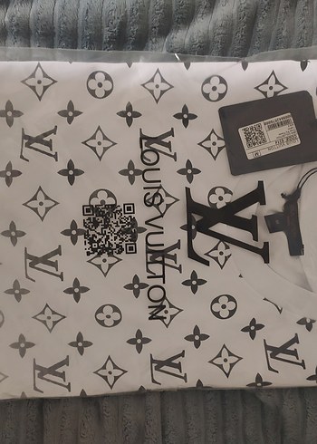 Louis Vuitton m