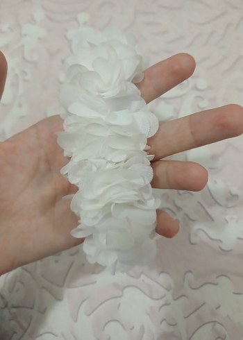 Beyaz Fırfırlı Saç Tacı - Görsel 2