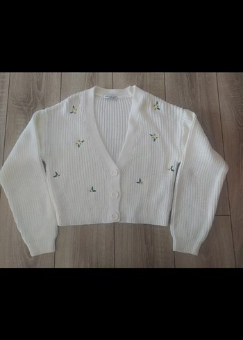 Nakışlı Beyaz Triko Kadın Hırka - Görsel 2