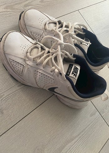 Nike Beyaz Spor Kadın Spor Ayakkabısı