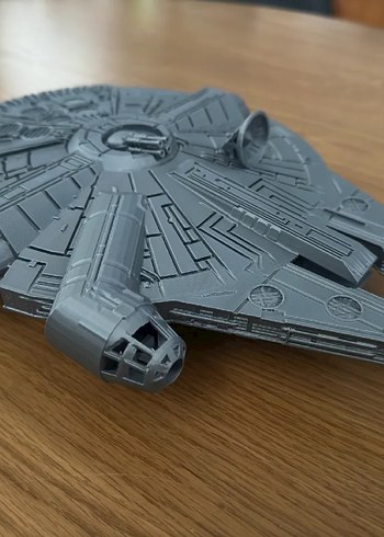 Star Wars Millenium Falcon