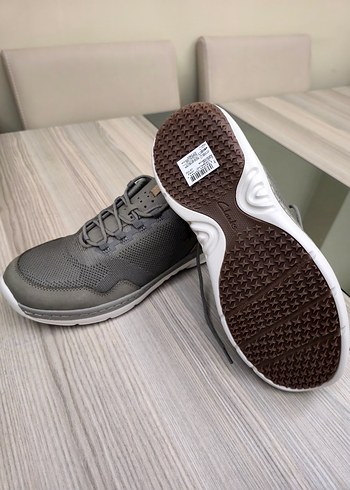 Clarks Gri Erkek Spor Ayakkabı Bağcıkları - Görsel 4