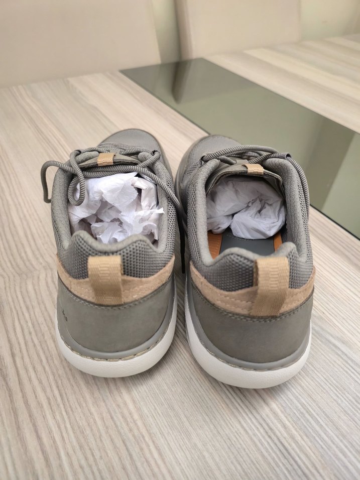 Clarks Gri Erkek Spor Ayakkabı Bağcıkları - Görsel 3