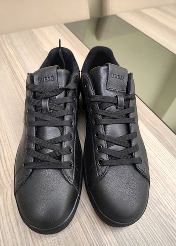 Guess Siyah Bağcıklı Spor Ayakkabı