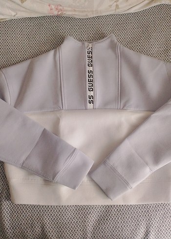 Guess Kadın Yarım Fermuarlı Beyaz Sweatshirt