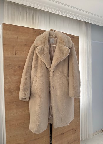 Bershka Bej Kadın Kürklü Kaban