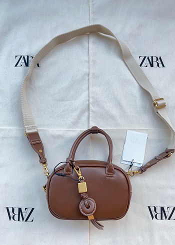 Zara DİKİŞ DETAYLI MİNİ ÇANTA