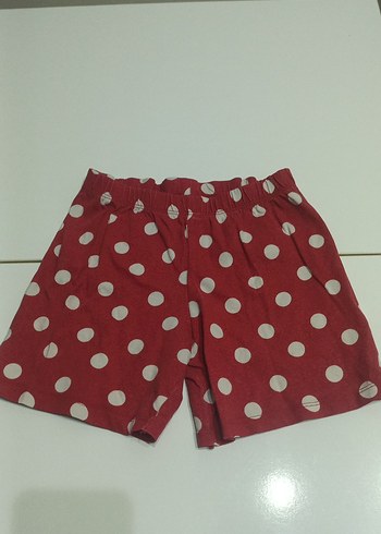 5 Yaş Beden Kız Çocuk karışık 3 adet şort 40 tl