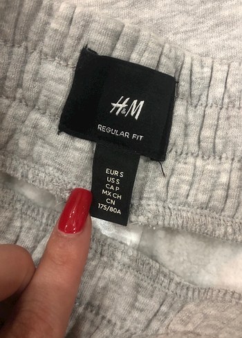 Gri Rahat Kesim Şort - Görsel 3