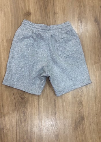 Gri Rahat Kesim Şort - Görsel 2