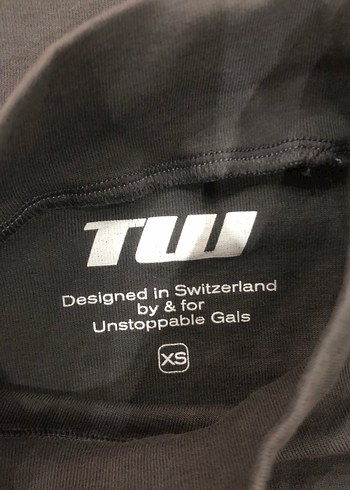 Gri Yüksek Yakalı Mini Kadın üst - Görsel 3