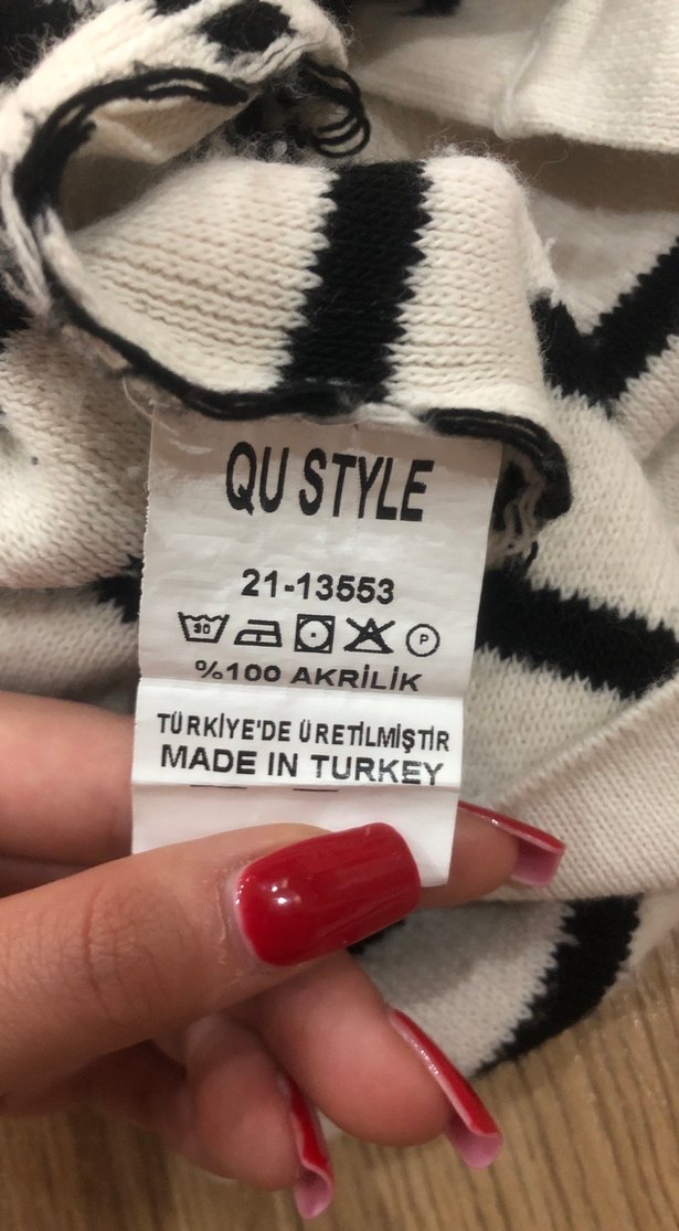 Kadın Beyaz Çizgili Triko Kazak - Görsel 3