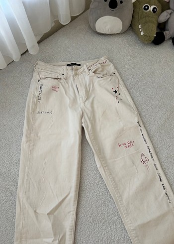 Desenli Beyaz Regular Fit Kadın Kot Pantolon