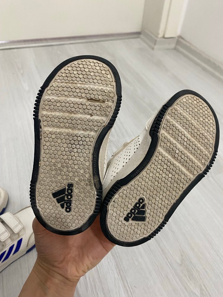 Gri Bantlı Beyaz Erkek Çocuk Spor Ayakkabı - Görsel 5