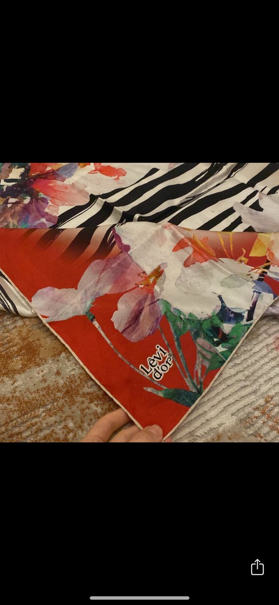 Levi dor ipek eşarp - Görsel 2