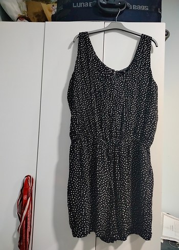 Kadın Siyah Puantiyeli Kolsuz Tulum - Görsel 2