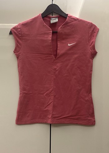Nike Pembe Spor Kısa Kollu Tişört