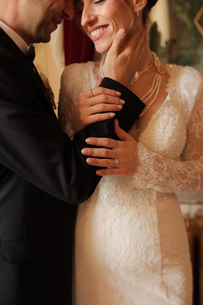 Fransız Dantelli Balık Model Uzun Kollu Sırt Dekolteli Gelinlik - Görsel 3