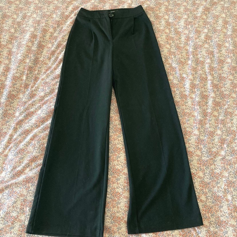 Bershka Siyah Kumaş Pantolon - Görsel 3