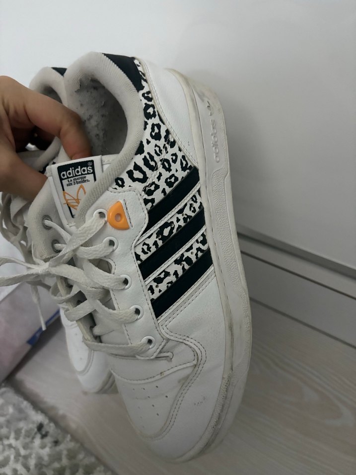 Kadın Beyaz Bağcıklı Blok Topuklu Spor Ayakkabı - Görsel 3