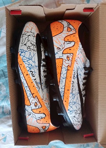 Renkli Erkek Futbol Ayakkabısı Velcro Detaylı - Görsel 4