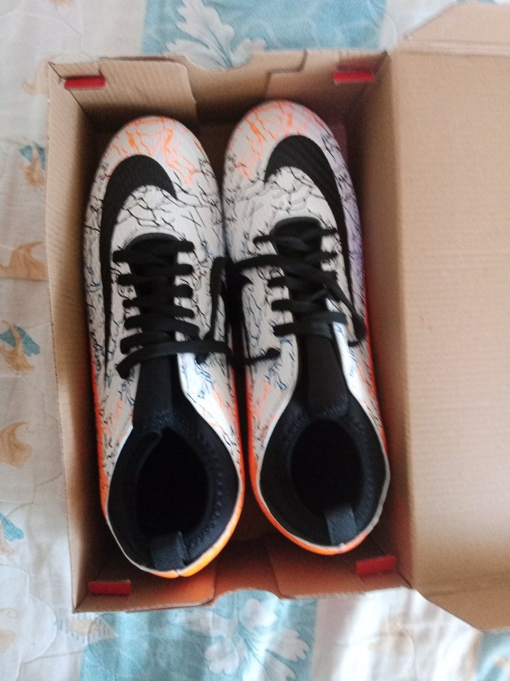 Renkli Erkek Futbol Ayakkabısı Velcro Detaylı - Görsel 3