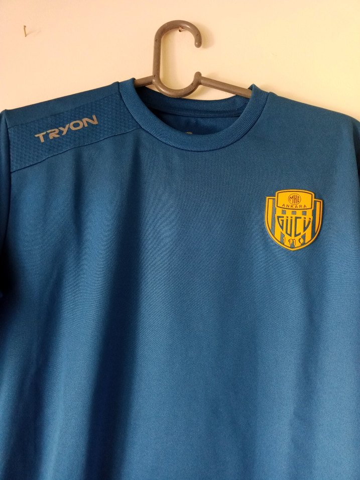 kışlık antrenman üstü tryon orjinal kulüp malı. - Görsel 3