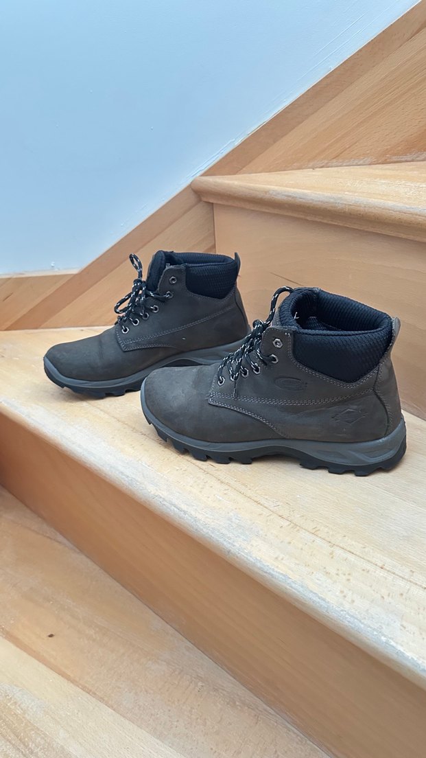 Siyah Bağcıklı Kadın Outdoor Botları - Görsel 2