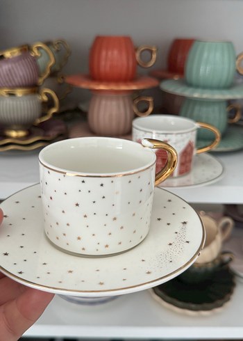 Altın saplı beyaz ev desenli fincan takımı - Görsel 2