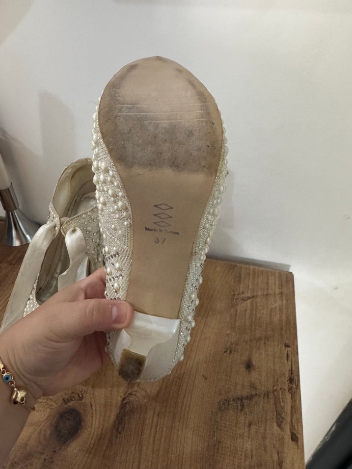 İnci İşlemeli Beyaz Vintage Topuklu Gelin Ayakkabısı - Görsel 2