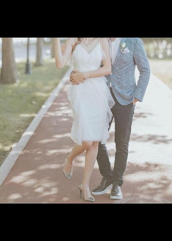 Fırfırlı V Yakalı Beyaz Abiye Elbise - Görsel 2