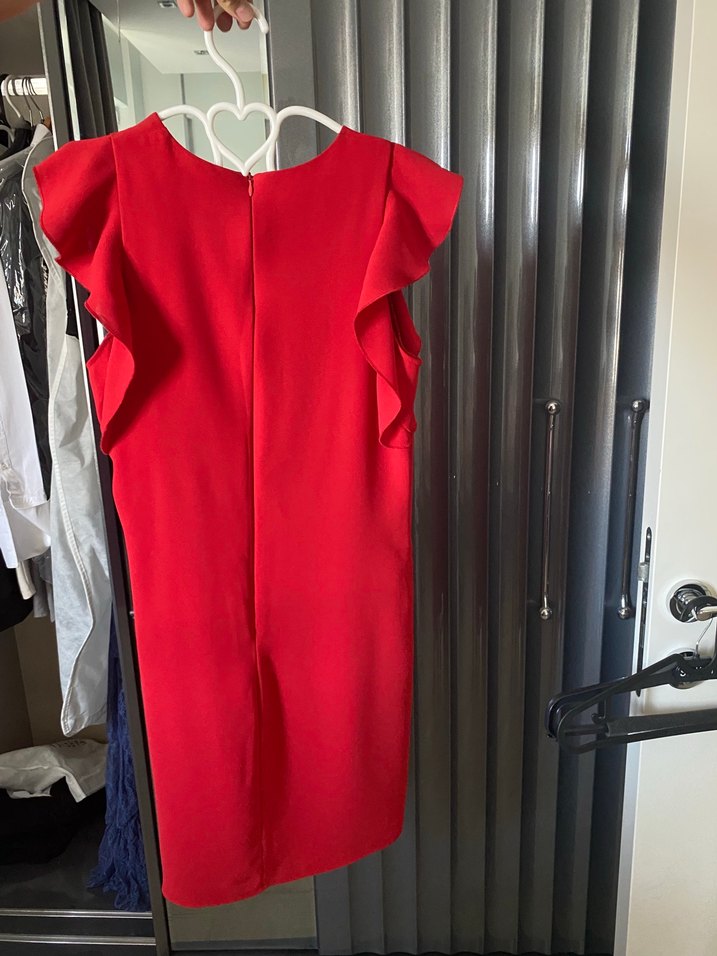 Kırmızı Volanlı Elbise - Görsel 2