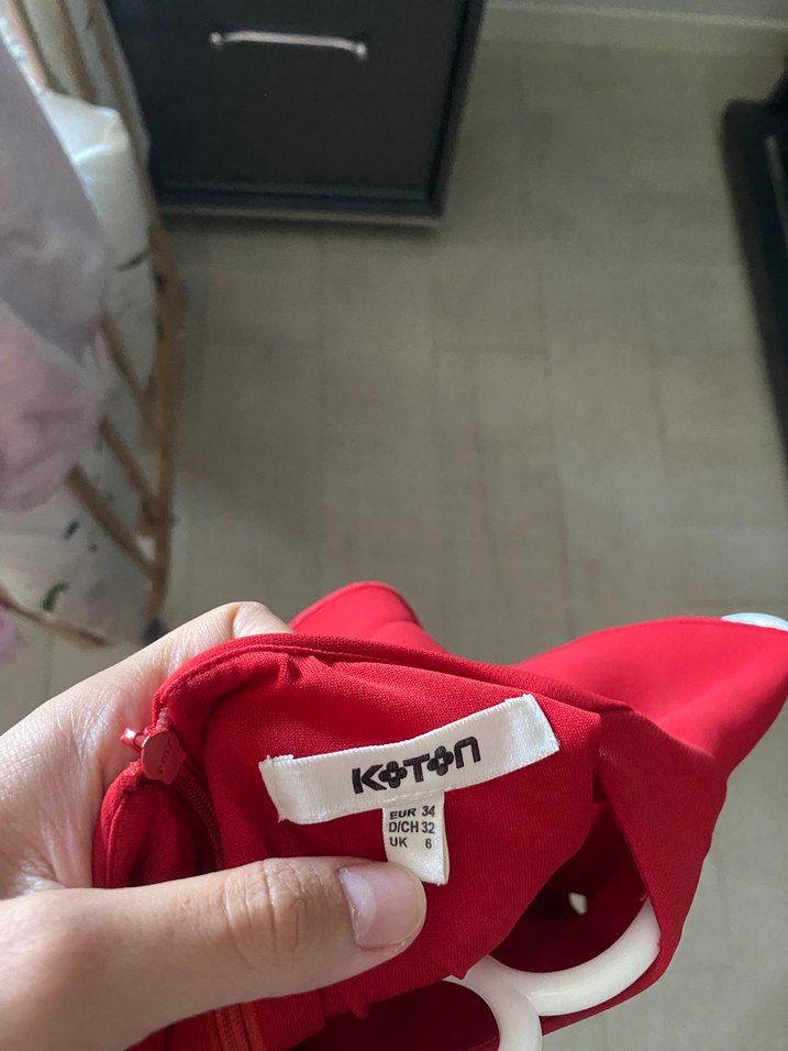 Kırmızı Volanlı Elbise - Görsel 3