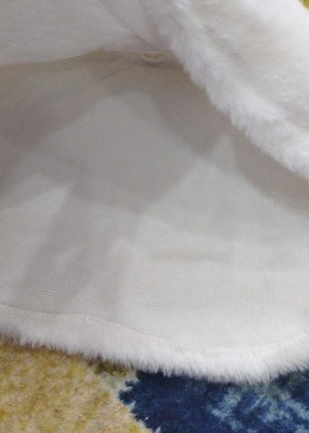 Kız Çocuk Beyaz Kapüşonlu Peluş Panço - Görsel 2