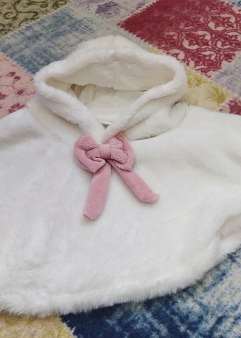 Kız Çocuk Beyaz Kapüşonlu Peluş Panço - Görsel 4