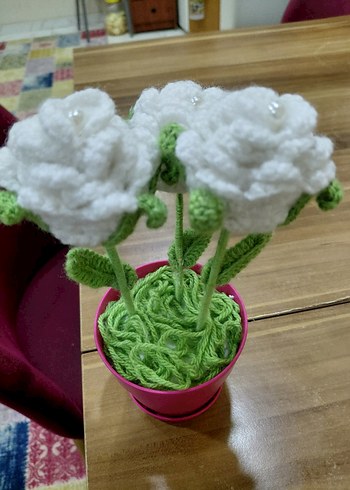 El Yapımı Beyaz Örgü Çiçekler - Görsel 2