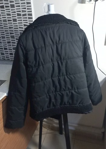 Kürk Detaylı Siyah Kısa Kadın Kışlık Mont - Görsel 4