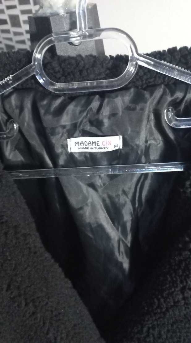 Kürk Detaylı Siyah Kısa Kadın Kışlık Mont - Görsel 2