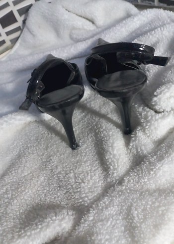 Siyah Tokalı Stiletto Topuklu Kadın Ayakkabı - Görsel 4