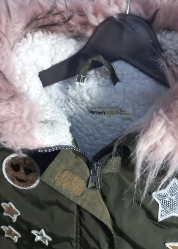 Kürk Detaylı Kız Çocuk Kamuflaj Mont - Görsel 2