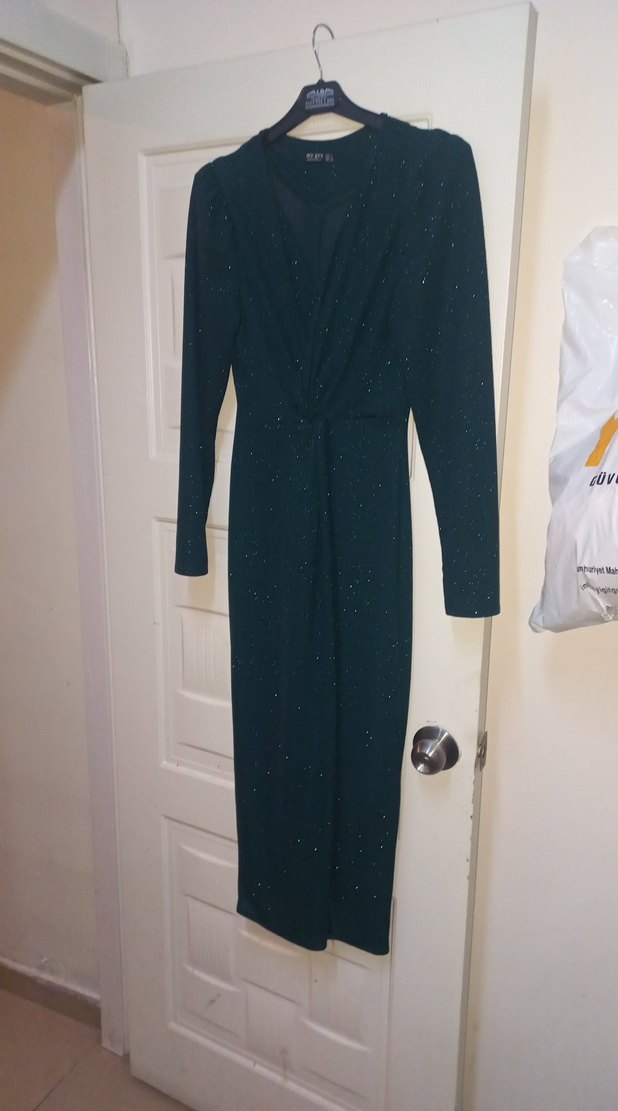 Uzun, Drapeli, Koyu Yeşil Kadın Elbise - Görsel 2