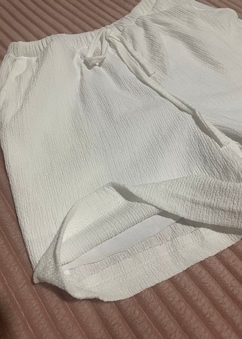 Beyaz Keten Mini Rahat Şort - Görsel 3