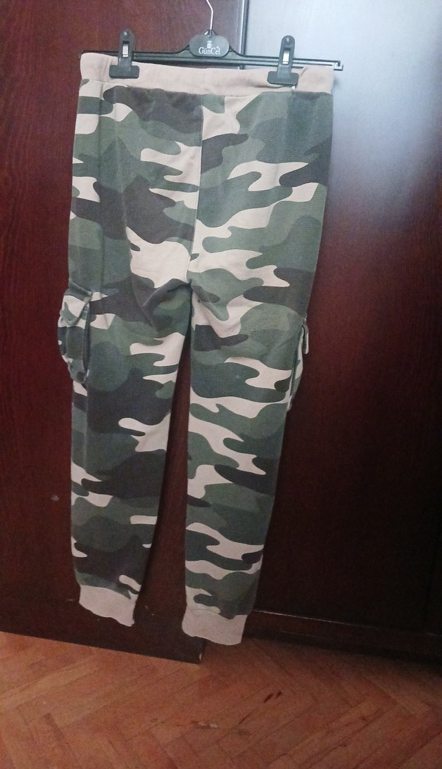 Erkek Çocuk Kamuflaj Desenli Bol Kesim Kargo Pantolon - Görsel 2